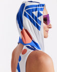 Robe blanche à capuche